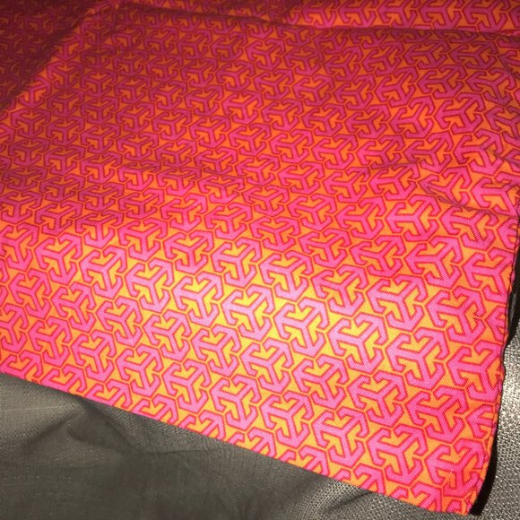 Large Tory Burch Drawstring Dustbag - Picture 4 of 9